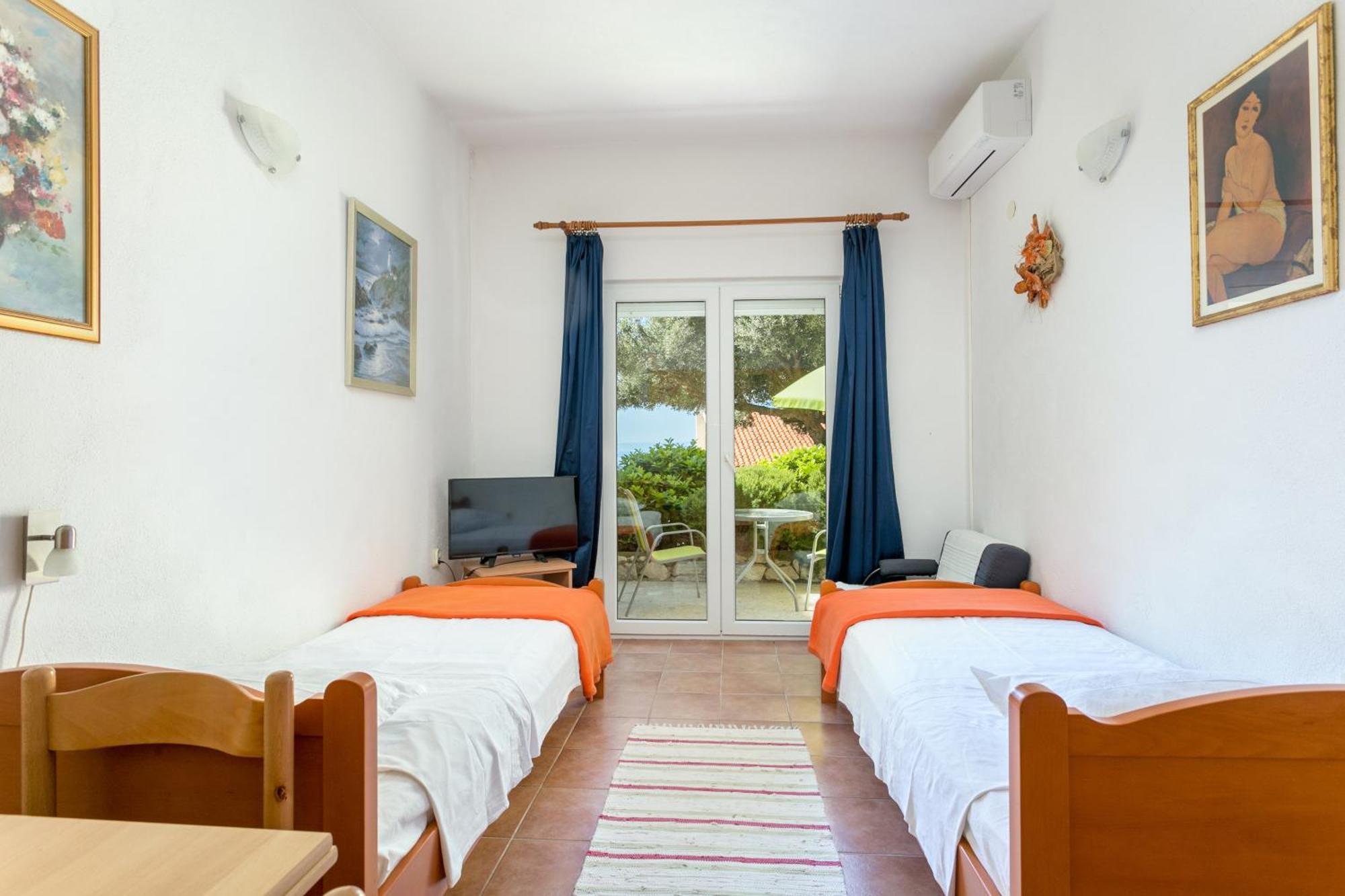 Apartments By The Sea Baska Voda, Makarska - 300 Quarto foto